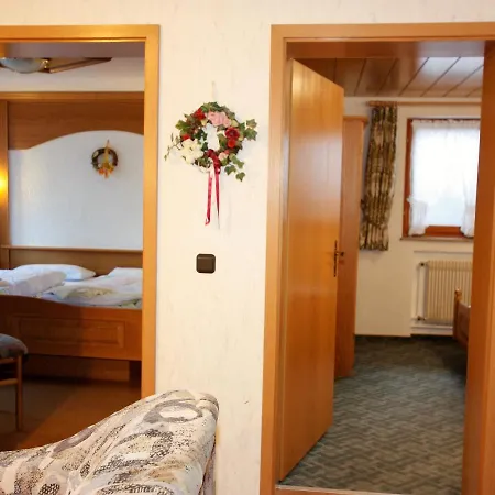 Schwarzwaldhaus Simmelehof شقة