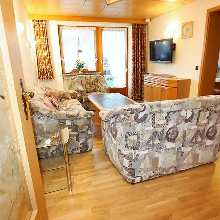 Schwarzwaldhaus Simmelehof 아파트 *