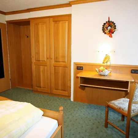 Schwarzwaldhaus Simmelehof * Lenzkirch